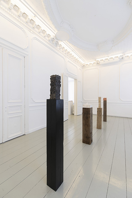 Installation view, dimensions variable, 2021.